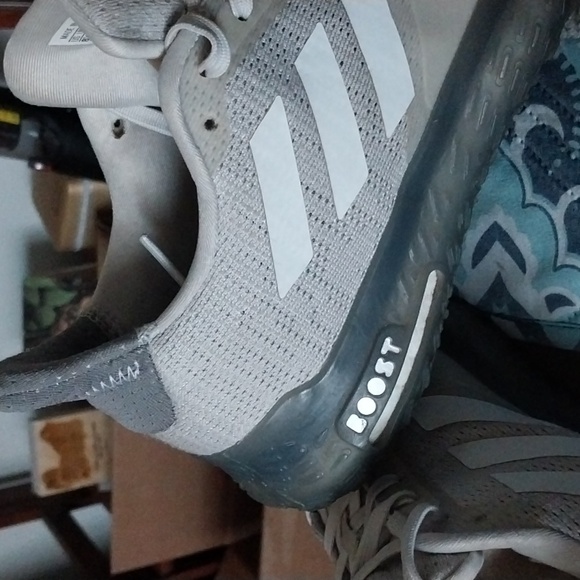 Women's Addidas Boost Sz 8.5 - Picture 10 of 10